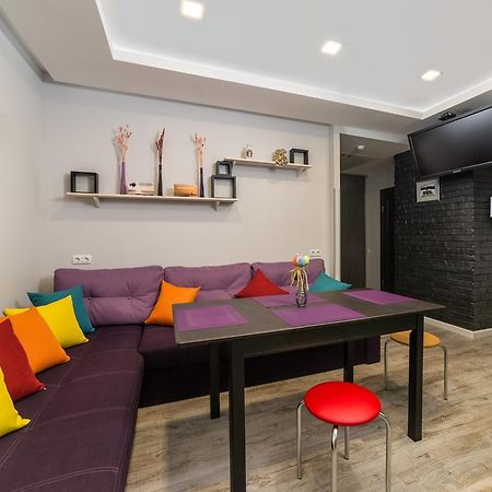 Light Life Hostel Kiev Esterno foto