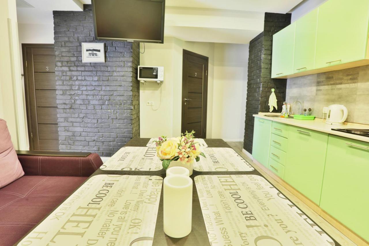 Light Life Hostel Kiev Esterno foto