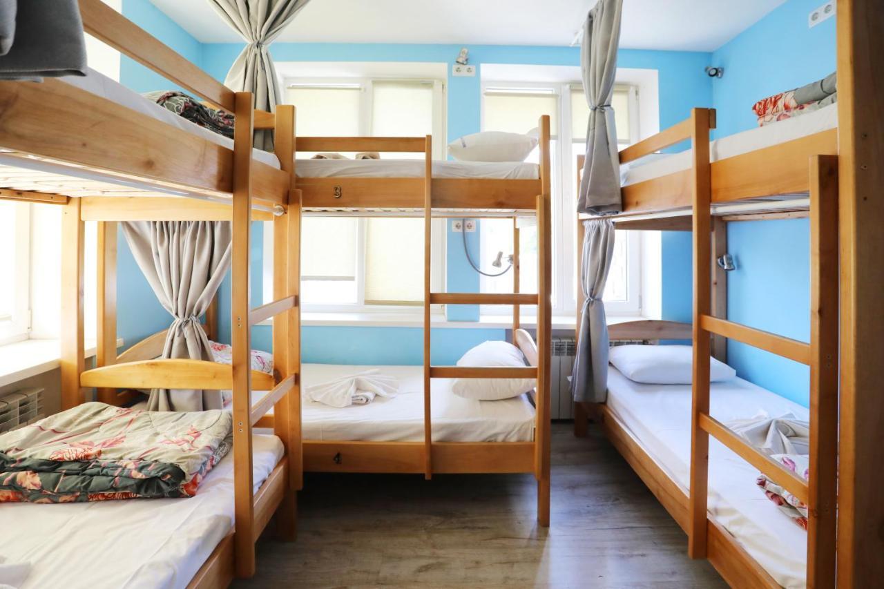 Light Life Hostel Kiev Esterno foto