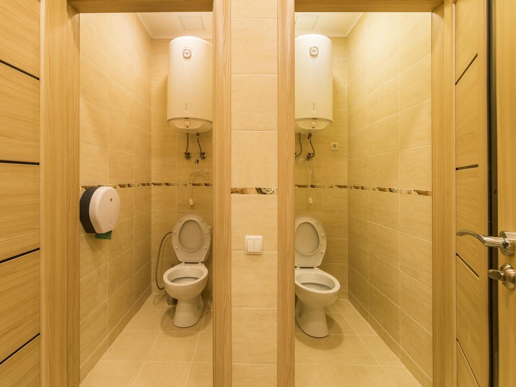 Light Life Hostel Kiev Esterno foto